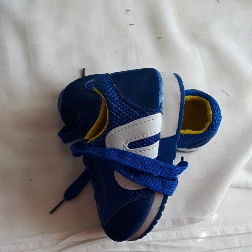 Boy shoe